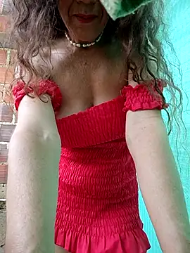 Dirty-Divorced-mother7 online show from November 3, 2025, 2:18 pm