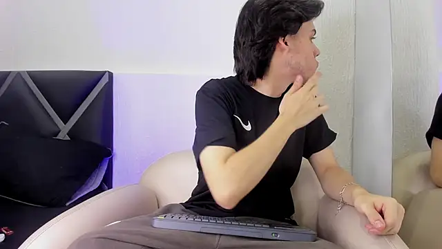 Lucian grey online show from October 9, 2025, 4:54 am