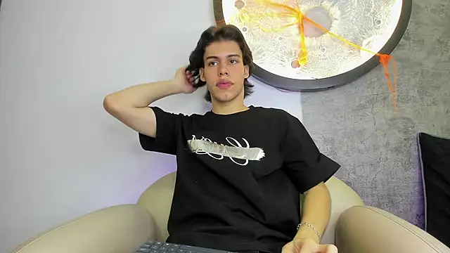 Lucian grey online show from October 19, 2025, 3:51 am