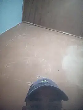 Snapshot of mestre637 chatting on October 31, 2025, 8:04 am mestre637 online show from October 31, 2025, 8:04 am