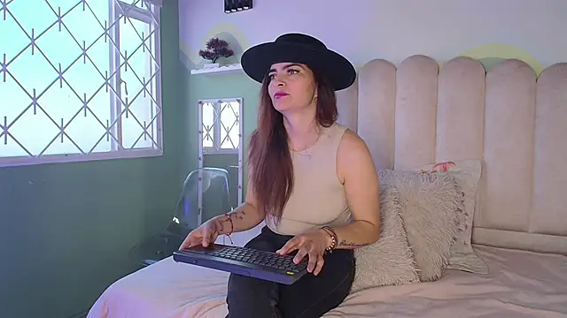 BiancaLuxx  online show from March 1, 2026, 12:51 pm