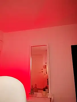 aleja cy online show from September 30, 2025, 1:54 am