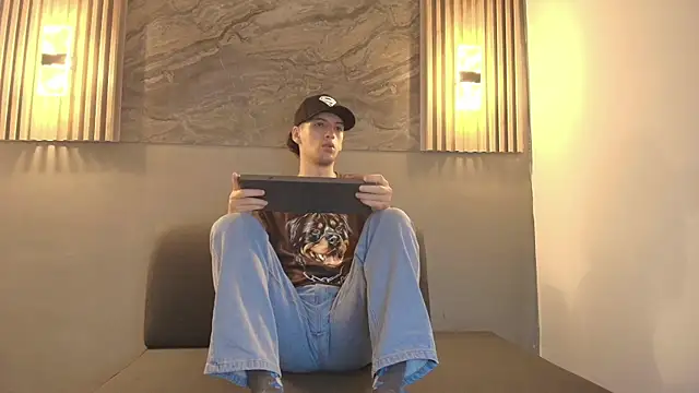 Snapshot of ISRAEL_GRAY chatting on October 4, 2025, 12:25 pm ISRAEL GRAY online show from October 4, 2025, 12:25 pm