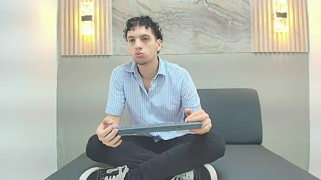 Snapshot of ISRAEL_GRAY chatting on October 7, 2025, 7:11 pm ISRAEL GRAY online show from October 7, 2025, 7:11 pm