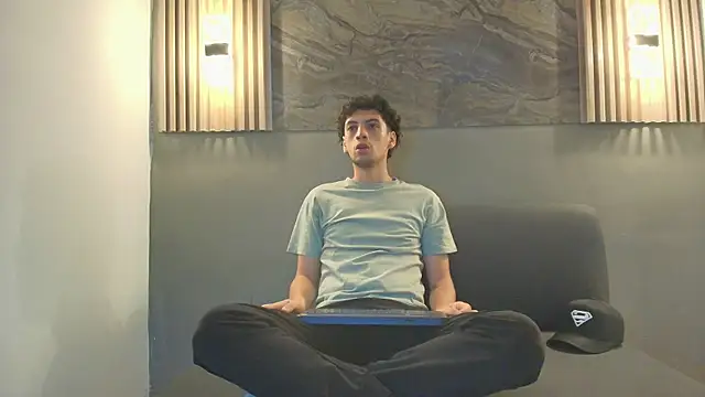 Snapshot of ISRAEL_GRAY chatting on October 11, 2025, 12:04 pm ISRAEL GRAY online show from October 11, 2025, 12:04 pm