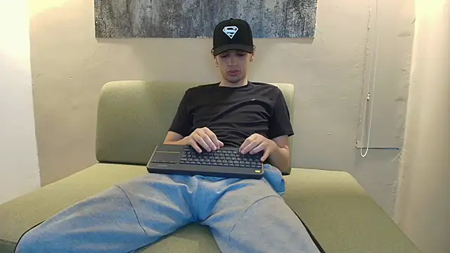 Snapshot of ISRAEL_GRAY chatting on October 21, 2025, 7:47 pm ISRAEL GRAY online show from October 21, 2025, 7:47 pm