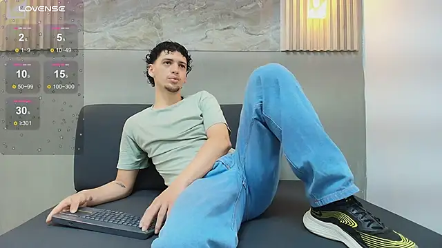 Snapshot of ISRAEL_GRAY chatting on November 13, 2025, 12:48 pm ISRAEL GRAY online show from November 13, 2025, 12:48 pm