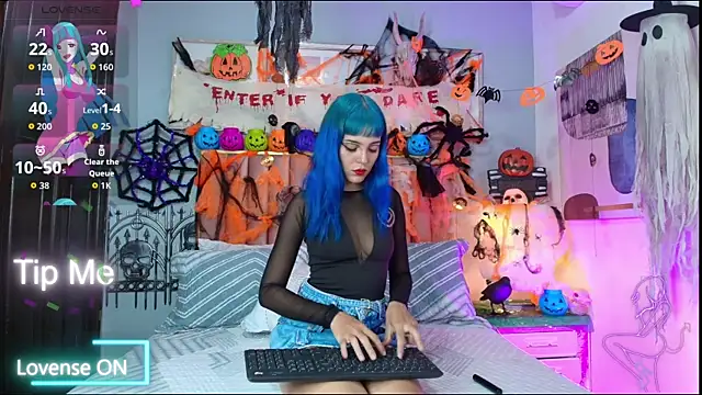 Snapshot of ElektraBlue chatting on October 16, 2025, 4:46 am ElektraBlue online show from October 16, 2025, 4:46 am