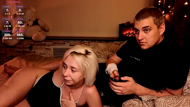 Sex Vibe couple online show from November 7, 2025, 5:02 pm