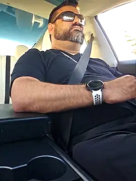 Snapshot of Roddog18 chatting on November 4, 2025, 11:59 pm Roddog18 online show from November 4, 2025, 11:59 pm