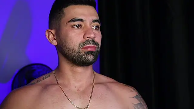 Snapshot of SOY_MIKE chatting on October 8, 2025, 9:45 pm SOY MIKE online show from October 8, 2025, 9:45 pm