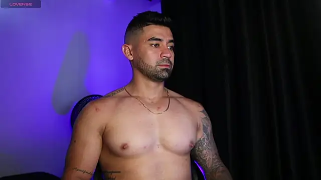 Snapshot of SOY_MIKE chatting on October 18, 2025, 7:03 pm SOY MIKE online show from October 18, 2025, 7:03 pm