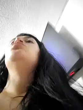 Snapshot of alejitasweet chatting on October 18, 2025, 2:25 am alejitasweet online show from October 18, 2025, 2:25 am