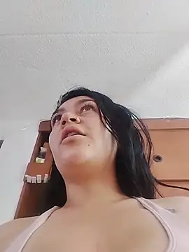 Snapshot of alejitasweet chatting on November 15, 2025, 1:29 pm alejitasweet online show from November 15, 2025, 1:29 pm