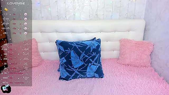 Snapshot of VettaCherry chatting on November 9, 2025, 4:11 am VettaCherry online show from November 9, 2025, 4:11 am