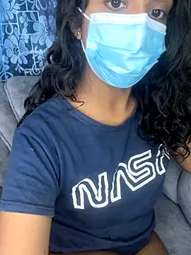 Snapshot of SukiyamaAsia chatting on October 24, 2025, 6:37 pm SukiyamaAsia online show from October 24, 2025, 6:37 pm