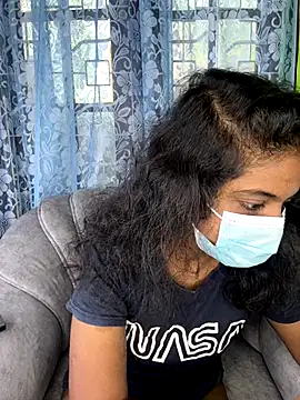 Snapshot of SukiyamaAsia chatting on November 9, 2025, 8:01 am SukiyamaAsia online show from November 9, 2025, 8:01 am