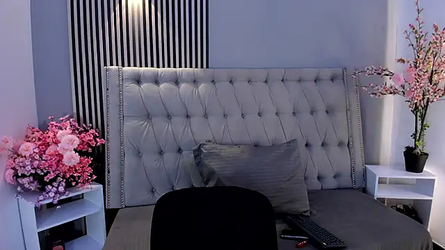 Xiomara Stwart online show from January 11, 2026, 12:15 am