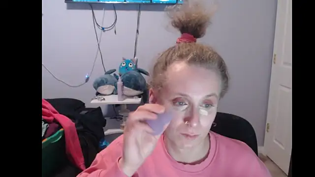 cinderellie online show from October 27, 2025, 3:32 am