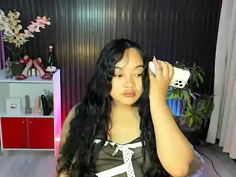 Snapshot of UrFavouriteCravings chatting on October 26, 2025, 3:45 am UrFavouriteCravings online show from October 26, 2025, 3:45 am