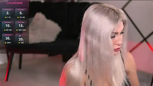 Snapshot of AuroraSins chatting on October 28, 2025, 6:06 am AuroraSins online show from October 28, 2025, 6:06 am