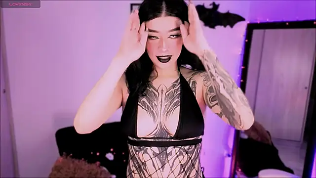 VanessaBlackrose online show from October 7, 2025, 11:13 pm