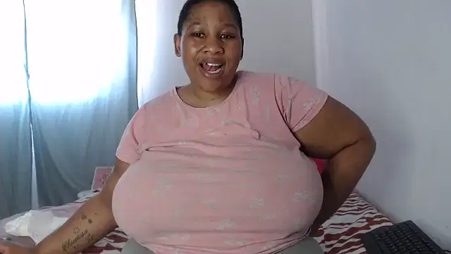 Snapshot of PIXIEBITCHXXX26 chatting on October 24, 2025, 11:39 am PIXIEBITCHXXX26 online show from October 24, 2025, 11:39 am