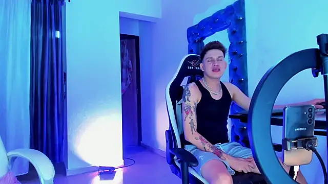 daddys insanee online show from November 7, 2025, 3:39 am