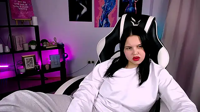 Snapshot of KittyKrissy_ chatting on October 13, 2025, 3:01 pm KittyKrissy online show from October 13, 2025, 3:01 pm