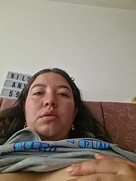 annyaparis online show from December 5, 2025, 12:36 pm