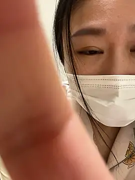 mia2 jp online show from December 4, 2025, 4:44 am