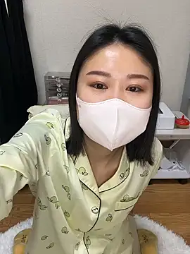 mia2 jp online show from April 14, 2026, 10:05 pm