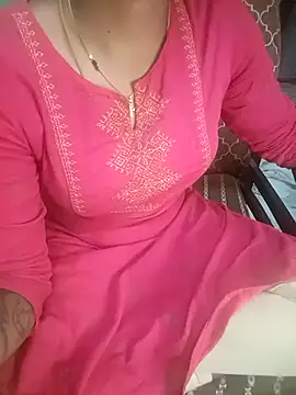 Snapshot of tamil_thaara03 chatting on November 19, 2025, 4:51 pm tamil thaara03 online show from November 19, 2025, 4:51 pm