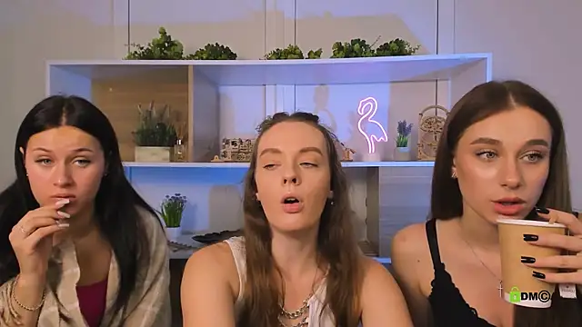 Snapshot of vivy_star1 chatting on October 9, 2025, 8:56 am vivy star1 online show from October 9, 2025, 8:56 am