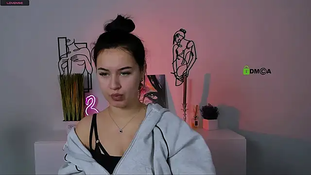 Snapshot of vivy_star1 chatting on October 19, 2025, 8:59 am vivy star1 online show from October 19, 2025, 8:59 am