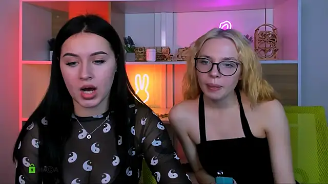 Snapshot of vivy_star1 chatting on November 15, 2025, 9:50 am vivy star1 online show from November 15, 2025, 9:50 am