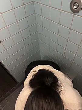 latingangsex online show from February 15, 2026, 5:09 pm