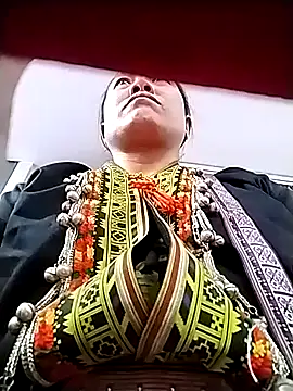 asakaka online show from October 27, 2025, 2:04 am