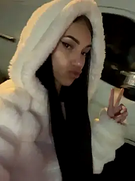 ilariea girl online show from November 7, 2025, 8:20 pm