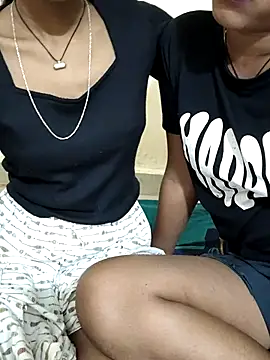 Snapshot of Unique_girls90 chatting on October 24, 2025, 4:03 pm Unique girls90 online show from October 24, 2025, 4:03 pm