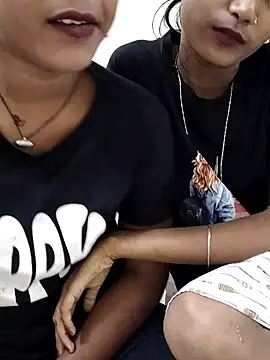 Snapshot of Unique_girls90 chatting on November 6, 2025, 3:02 pm Unique girls90 online show from November 6, 2025, 3:02 pm