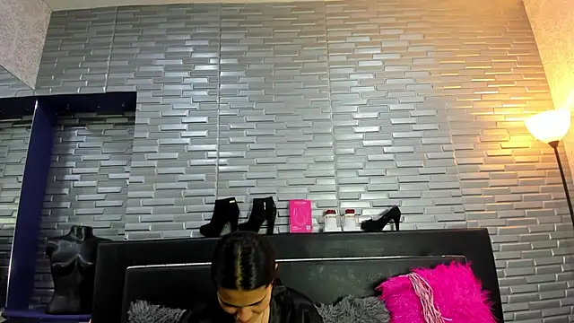 Snapshot of ChloeMorelli chatting on October 4, 2025, 2:20 am ChloeMorelli online show from October 4, 2025, 2:20 am