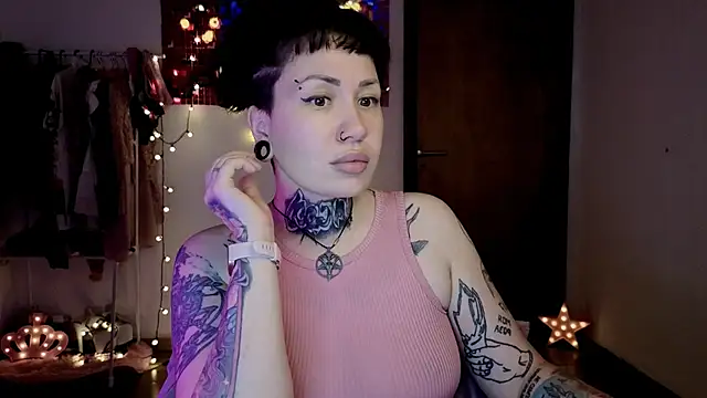 Snapshot of Senorita__Dakota chatting on November 15, 2025, 3:26 am Senorita Dakota online show from November 15, 2025, 3:26 am