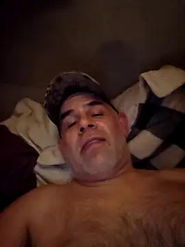 Snapshot of DeeBestEver chatting on October 27, 2025, 1:26 pm DeeBestEver online show from October 27, 2025, 1:26 pm