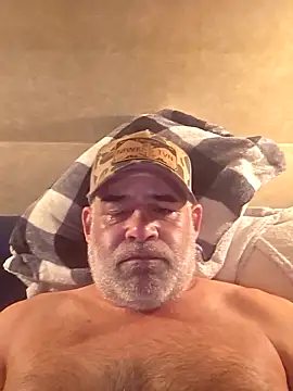 Snapshot of DeeBestEver chatting on November 5, 2025, 1:27 am DeeBestEver online show from November 5, 2025, 1:27 am