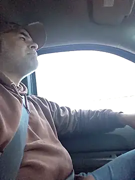 Snapshot of DeeBestEver chatting on November 5, 2025, 3:01 pm DeeBestEver online show from November 5, 2025, 3:01 pm