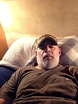 Snapshot of DeeBestEver chatting on November 6, 2025, 11:59 pm DeeBestEver online show from November 6, 2025, 11:59 pm