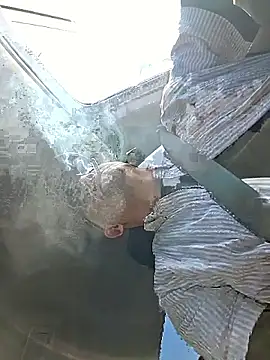 Snapshot of DeeBestEver chatting on November 7, 2025, 6:41 pm DeeBestEver online show from November 7, 2025, 6:41 pm