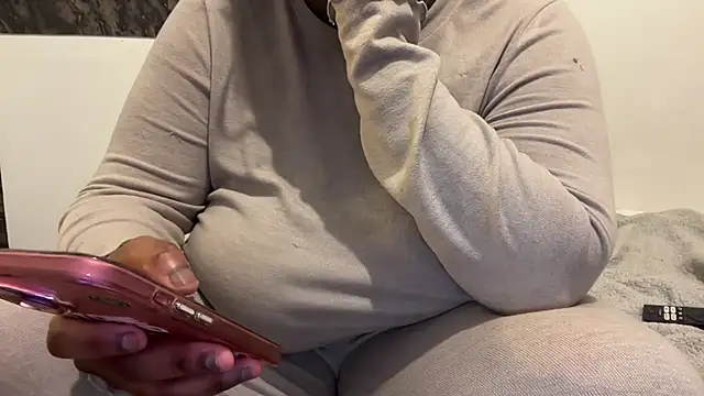 Snapshot of nanaisbackk chatting on October 29, 2025, 8:54 pm nanaisbackk online show from October 29, 2025, 8:54 pm