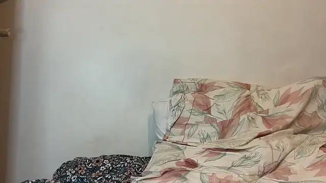 Snapshot of nanaisbackk chatting on November 3, 2025, 9:43 am nanaisbackk online show from November 3, 2025, 9:43 am